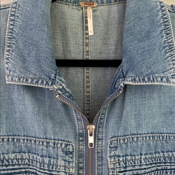 NWOT FREE PEOPLE DENIM JUMPER SIZE 6 - Picture 2 of 4
